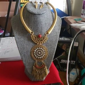 Beautiful necklace with matching earrings